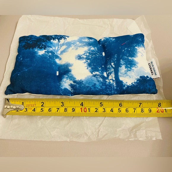 Chanel meditation eye cushion - Picture 7 of 7